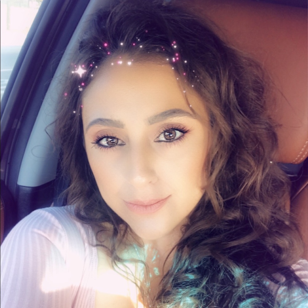 Meet your Posher, Maria m